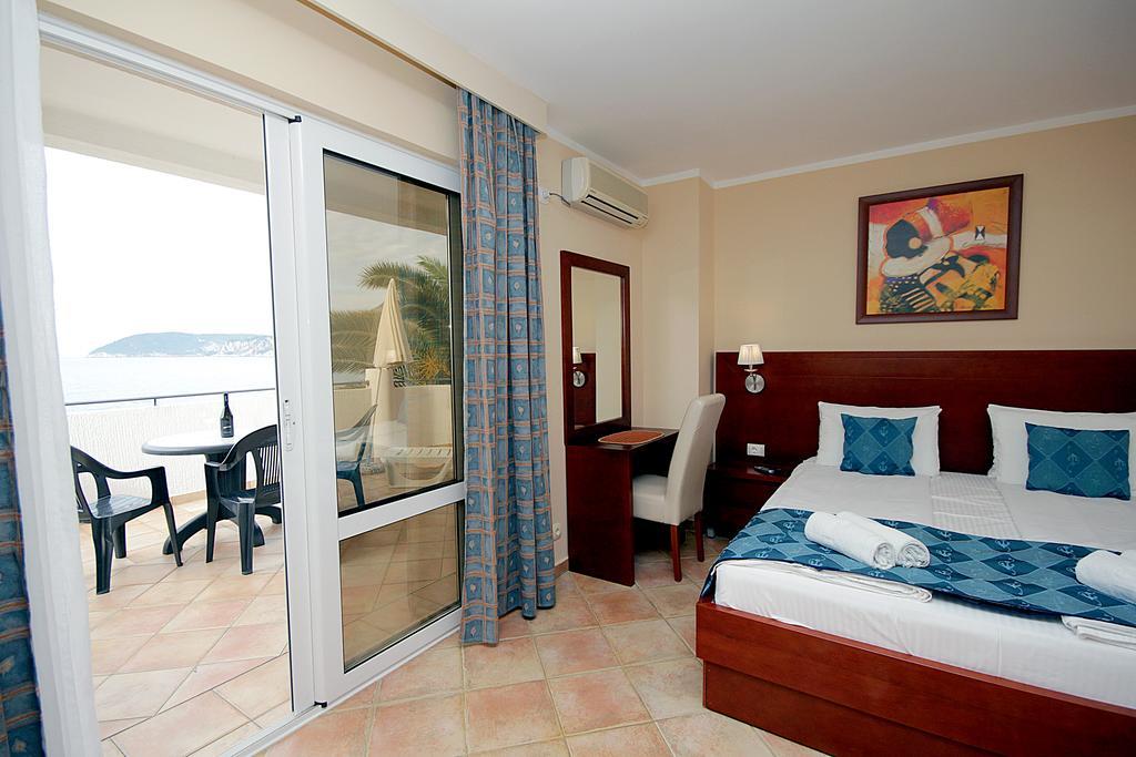 Apartments Villa Mare Mar ซูโตมอเร ภายนอก รูปภาพ