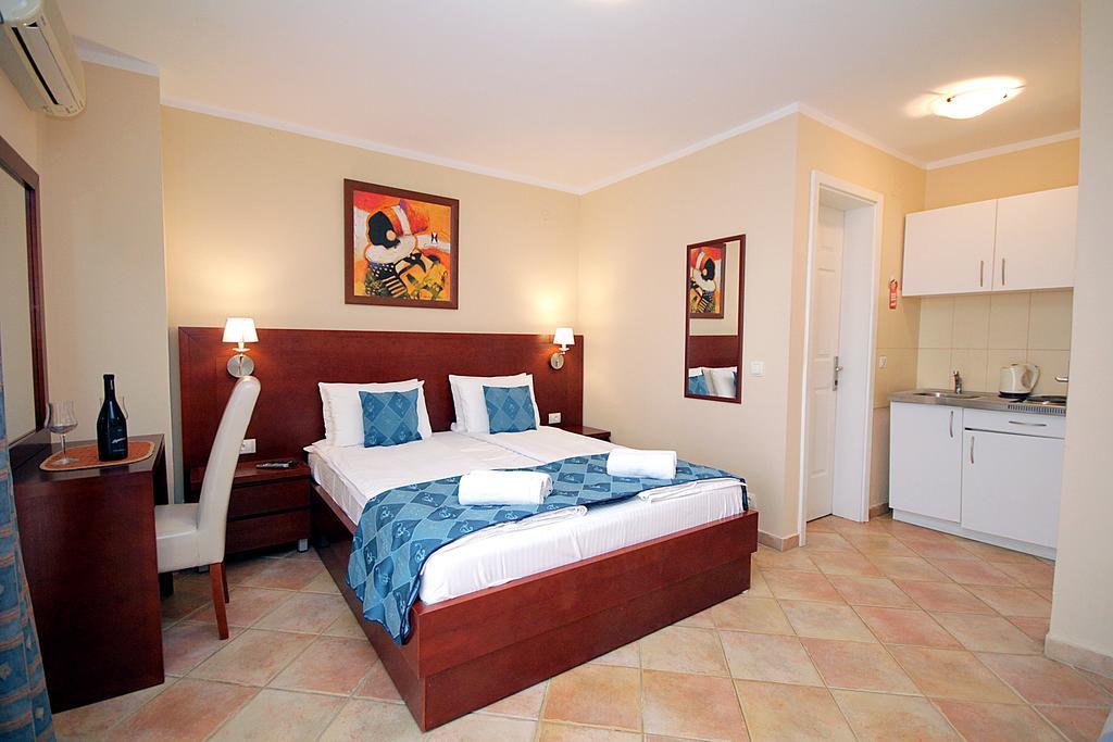 Apartments Villa Mare Mar ซูโตมอเร ภายนอก รูปภาพ